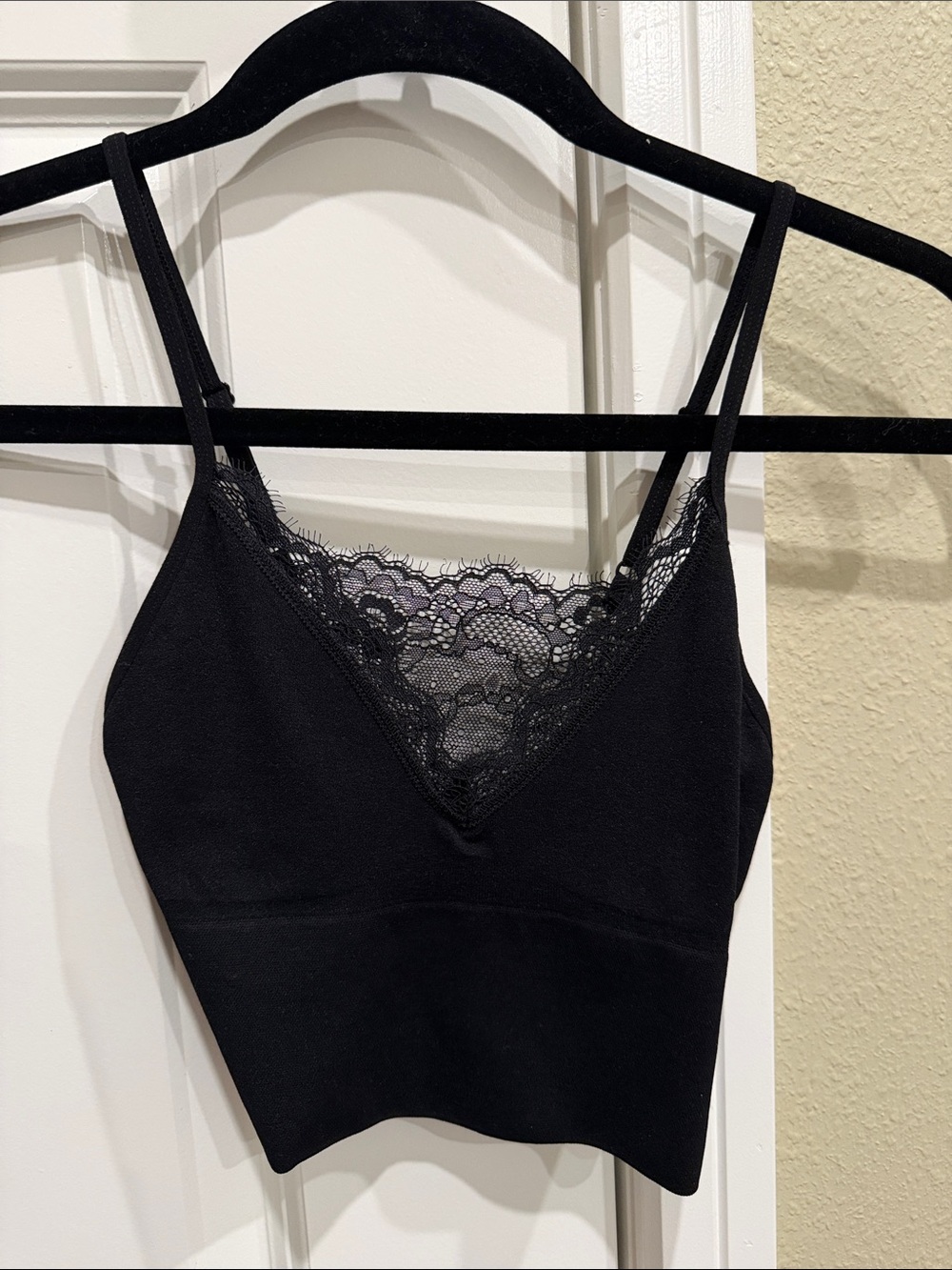 Forever 21 Black Lace V-Neck Bralette
